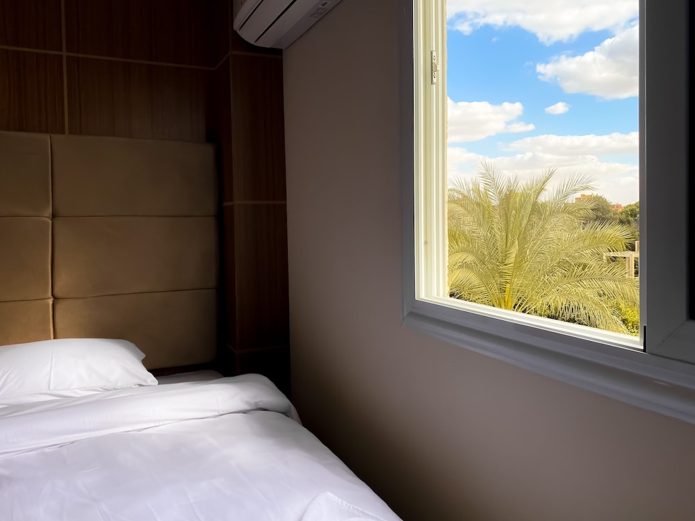 ROOM, SINGLE, GARDEN VIEW