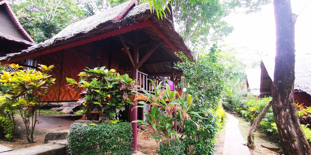 Phi Phi Relax Beach Resort 5/71