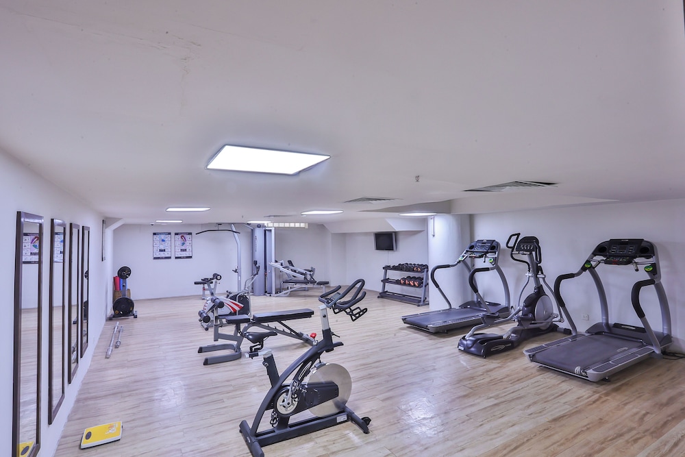 Avari Xpress Islamabad 18/42