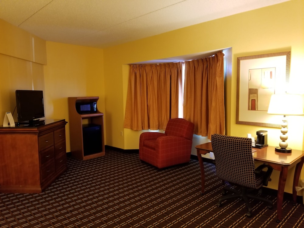 The Comstock Inn And Conference Center 25/31