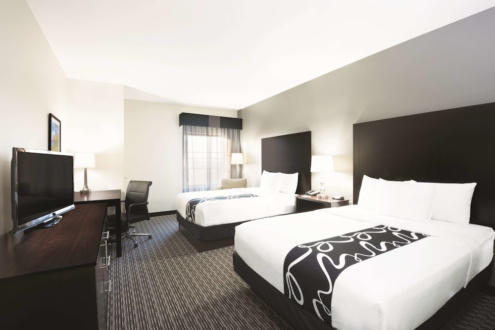 La Quinta Inn and Suites by Wyndham Billings 7/44