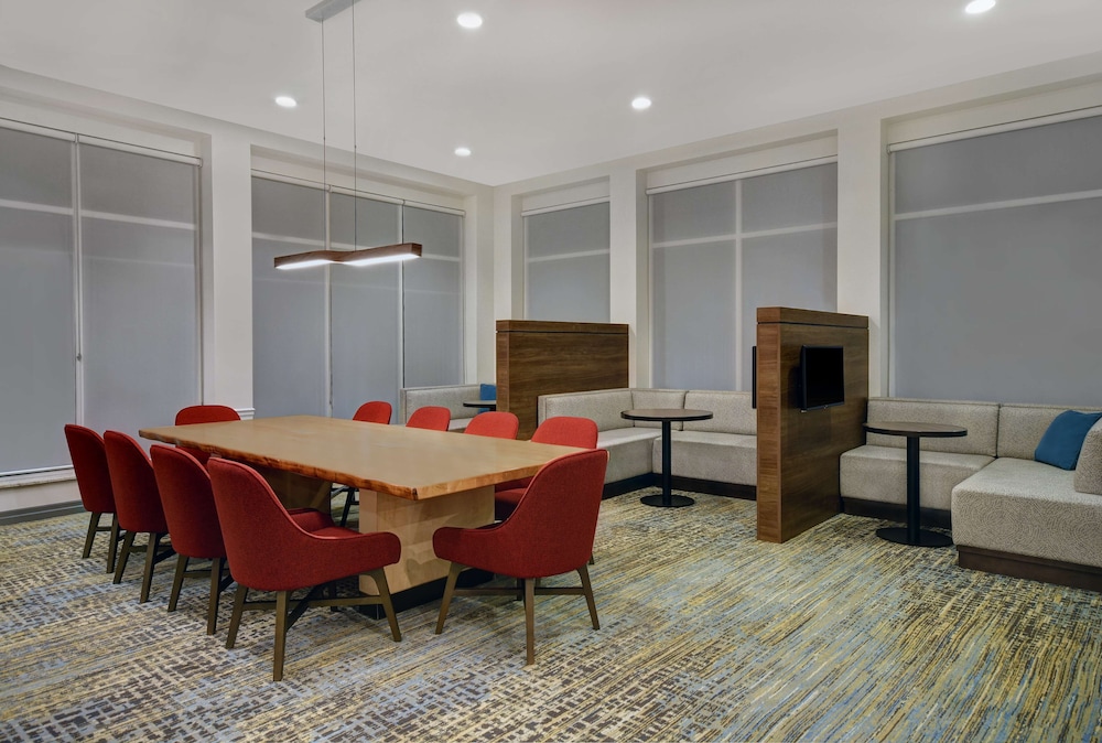 Hilton Garden Inn Houston/Galleria Area 54/58