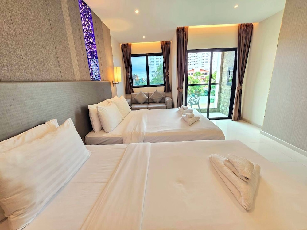 The TJ Hotel Pattaya 15/49