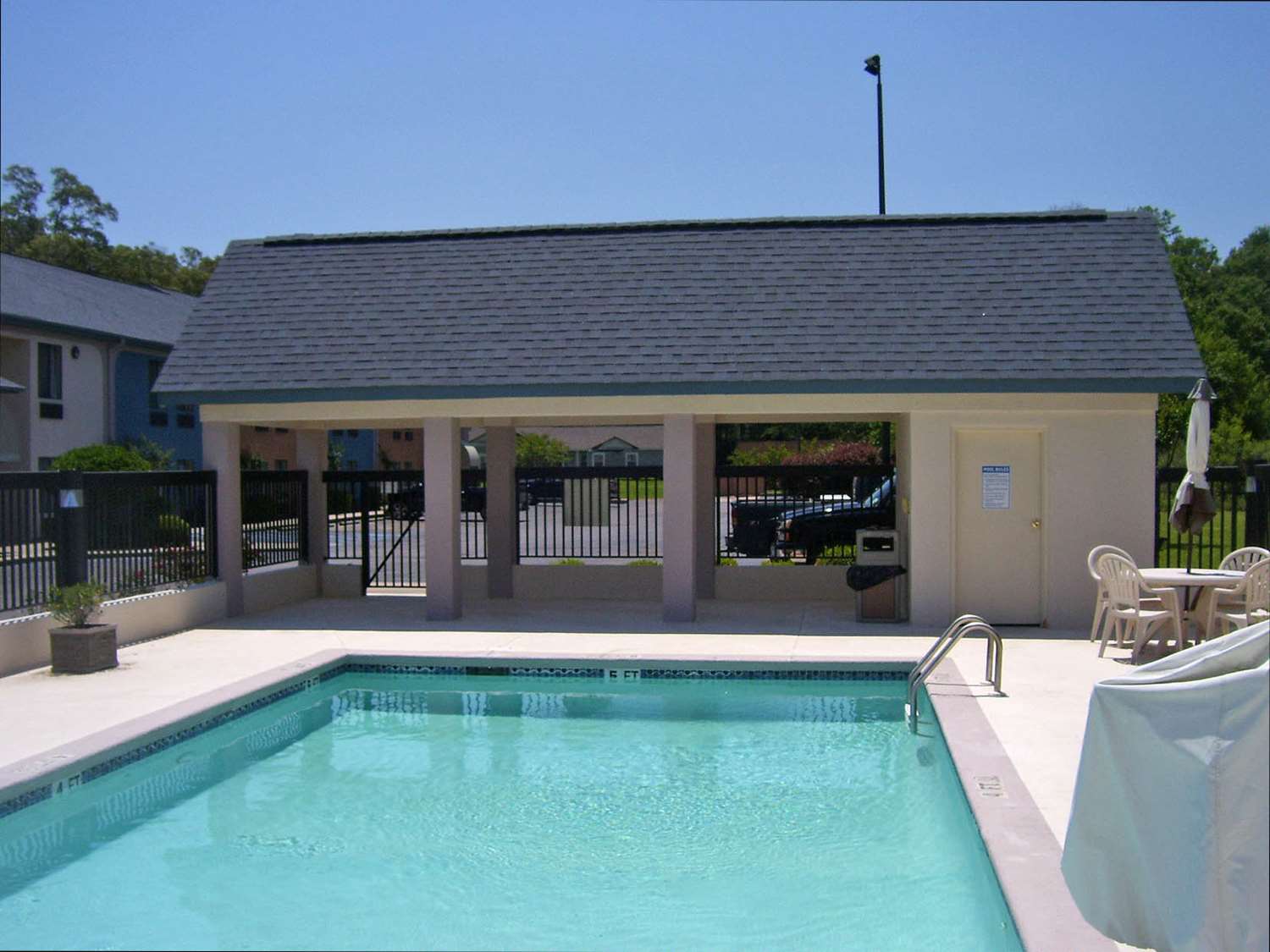 Americas Best Value Inn & Suites Bastrop 7/39