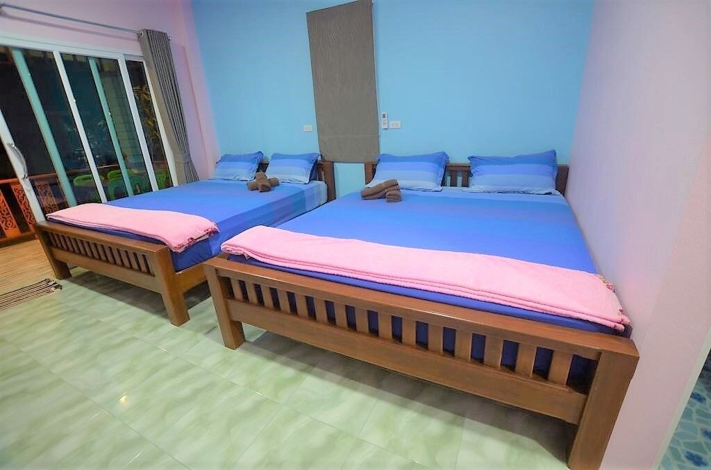 BUNGALOW, QUADRUPLE