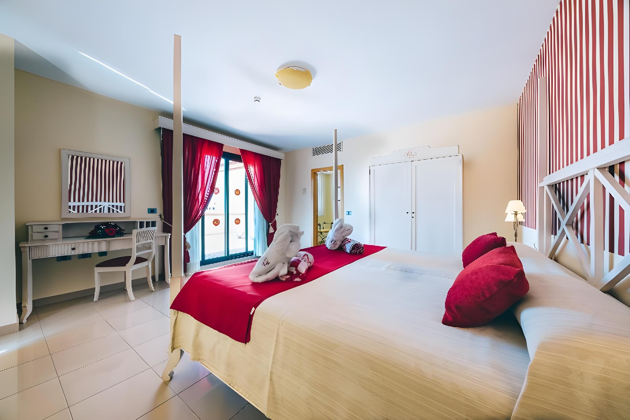 Room at Grand Muthu Golf Plaza Hotel and Spa, SAN MIGUEL DE ABONA