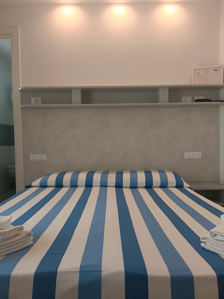 Hotel Ambasciata 31/36