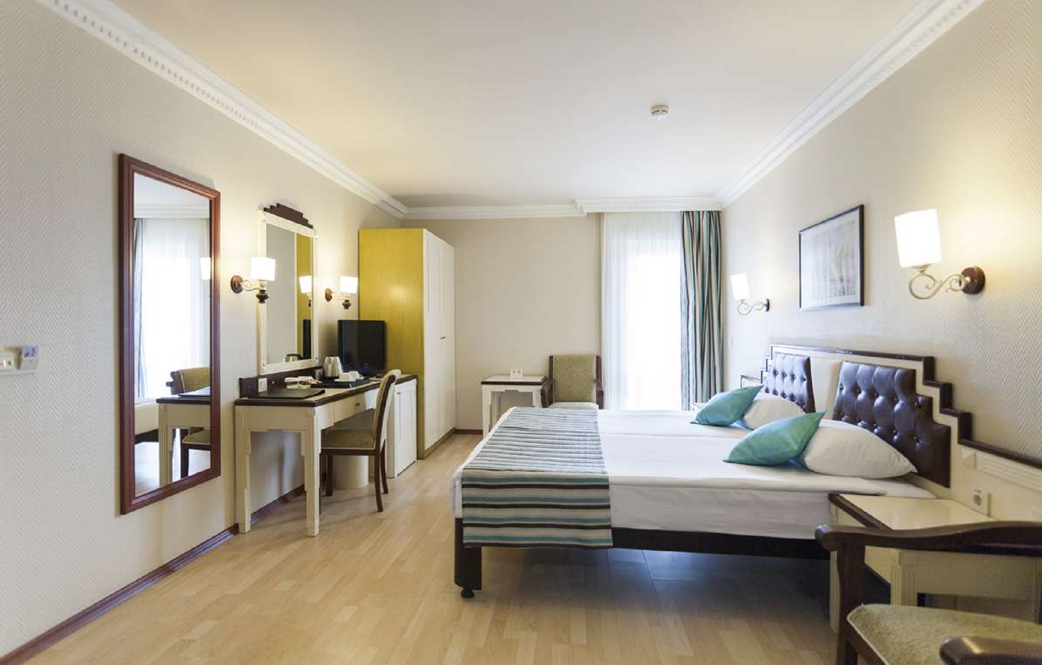 Nova Park Hotel 11/64