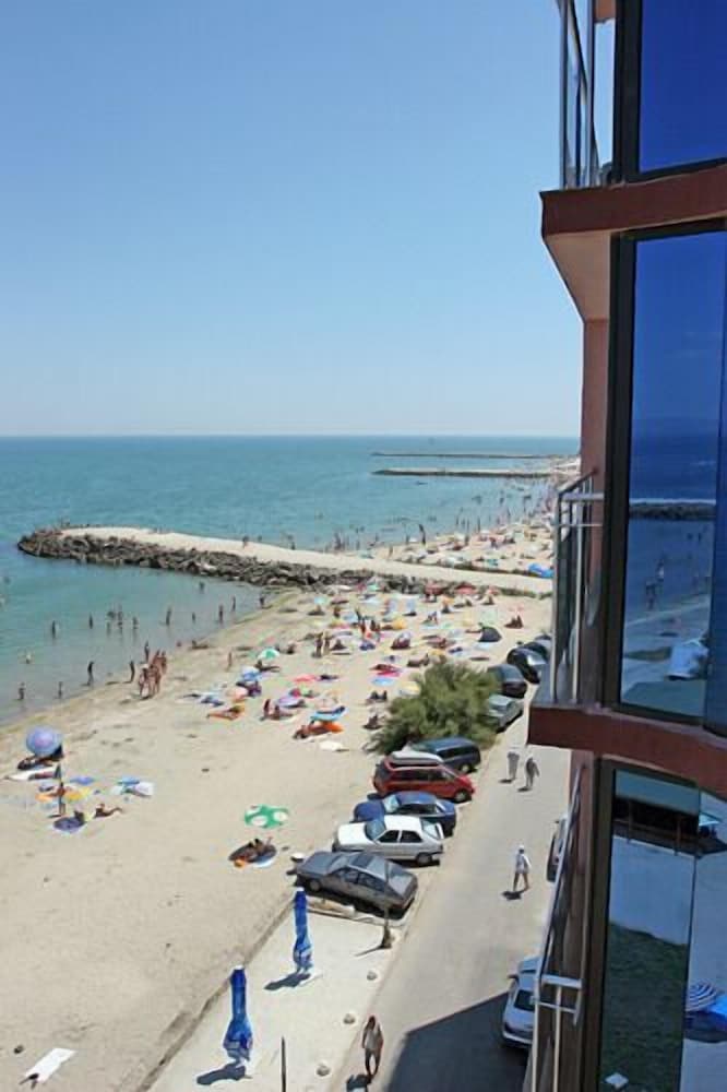 Hotel Sunny Bay 40/51