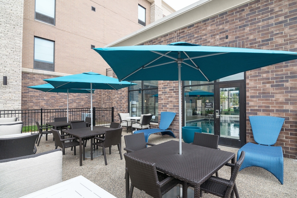 Hampton Inn Suites Allen Park 29/41