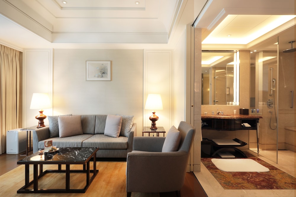 THE OKURA PRESTIGE TAIPEI 37/82