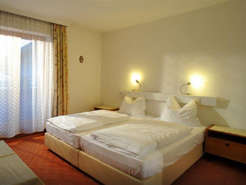 HOTEL PENSION UNTERBRAU 3/5