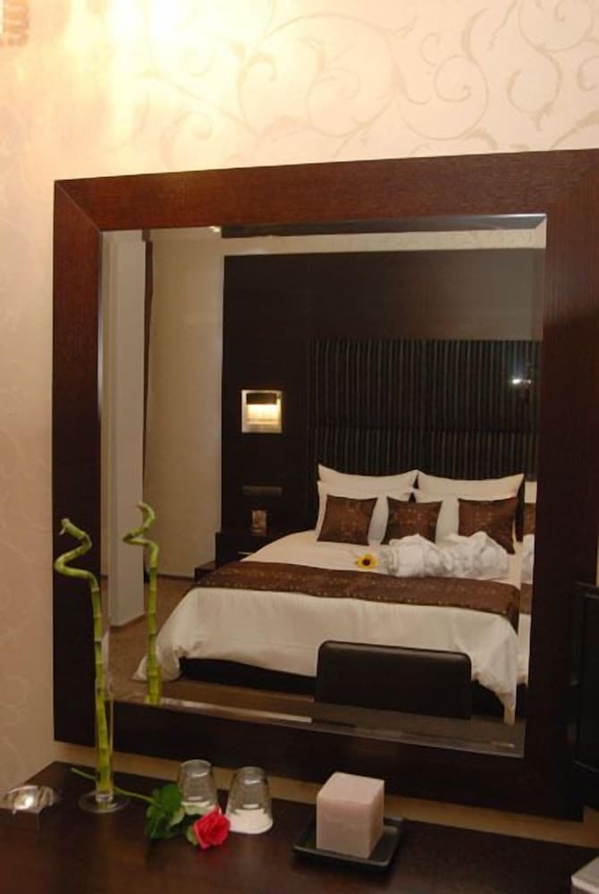 Aion Luxury Hotel 3/50