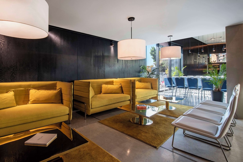 Golden Tulip Design Tbilisi 24/55
