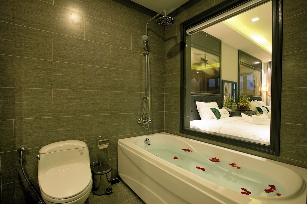 Ivy Villa 47/49