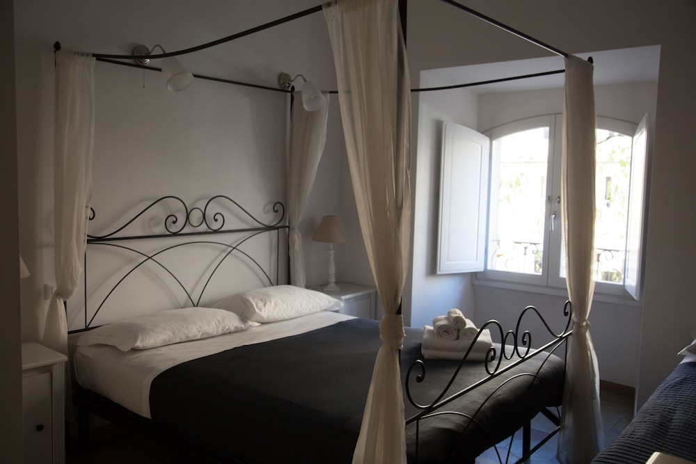Deluxe Rooms 45/59