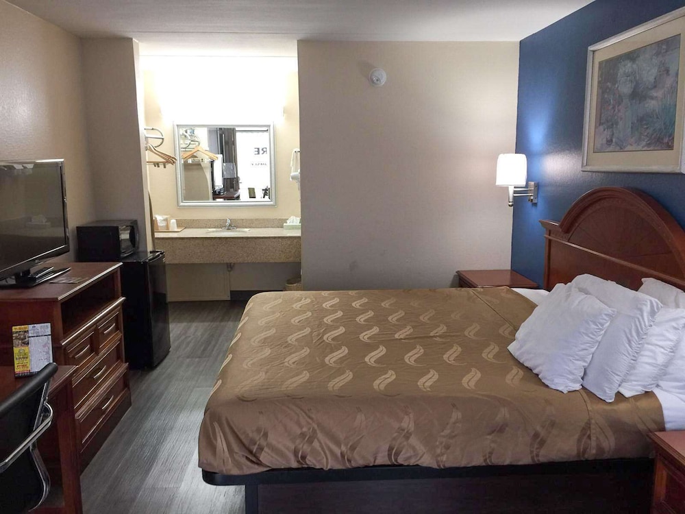 Americas Best Value Inn -Tuscaloosa 7/20