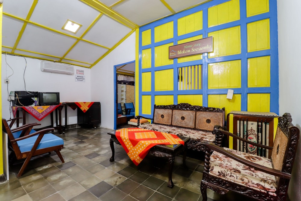 Homestay Ndalem Soewondo by ZUZU 16/22