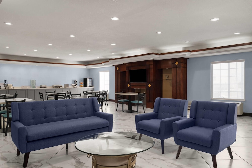 Days Inn by Wyndham Dodge City 39/56