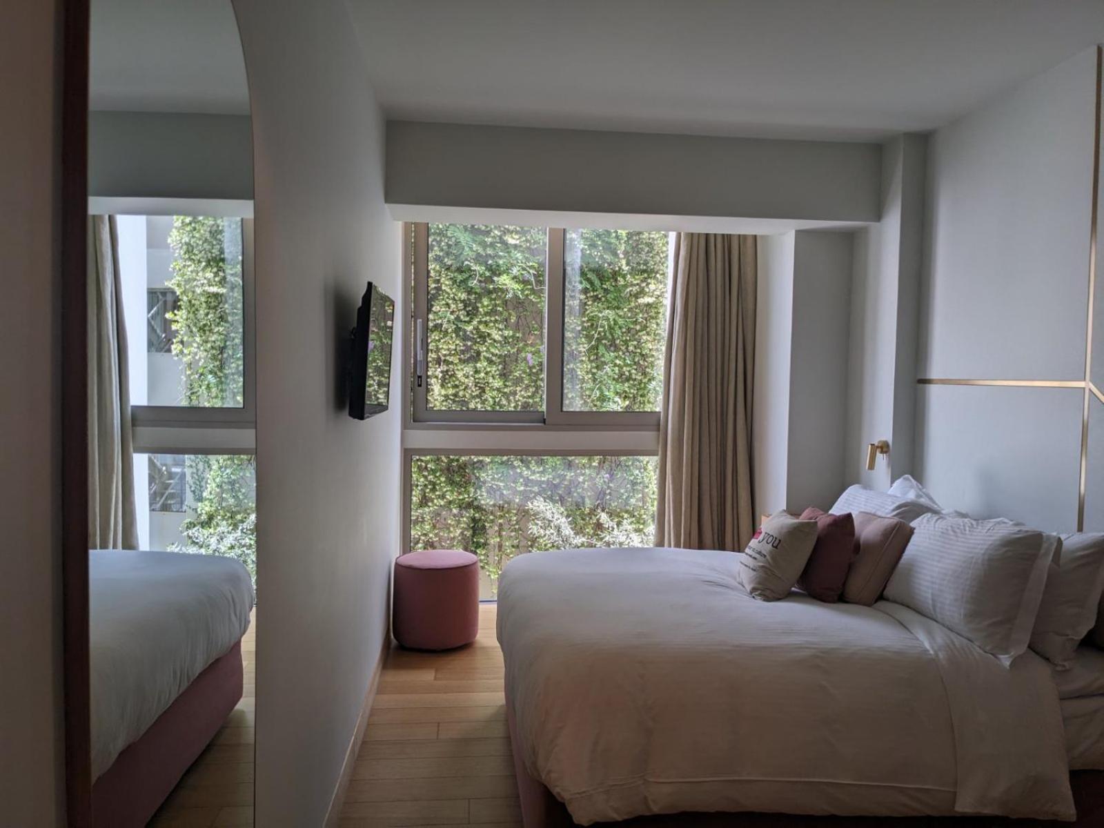 غرفة اقتصادية بسرير مزدوج