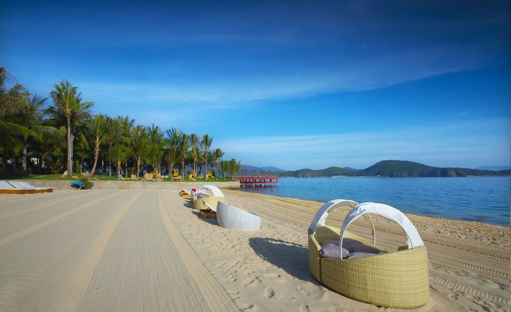 Hon Tam Resort 63/69