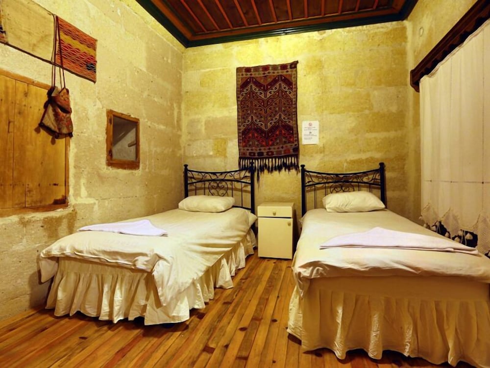 Henna Konak Hotel 12/50