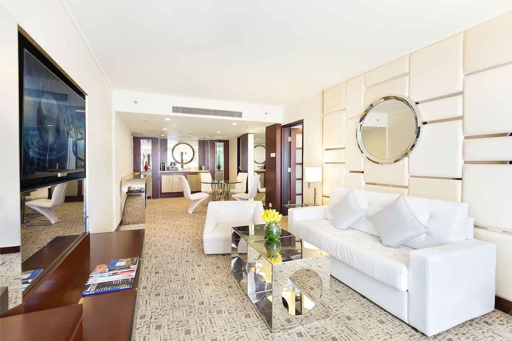 Regal Kowloon Hotel 28/50