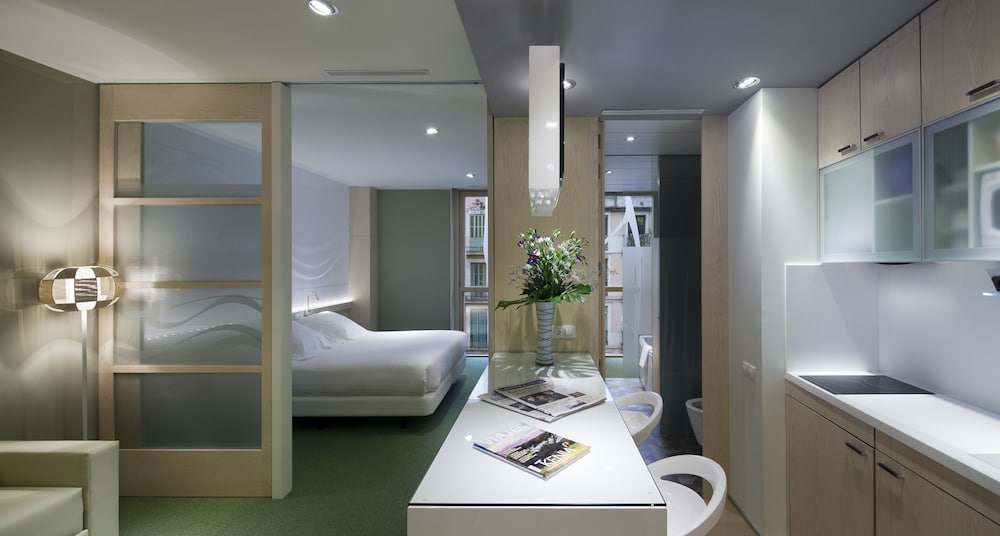 Ako Suite Hotel 34/37