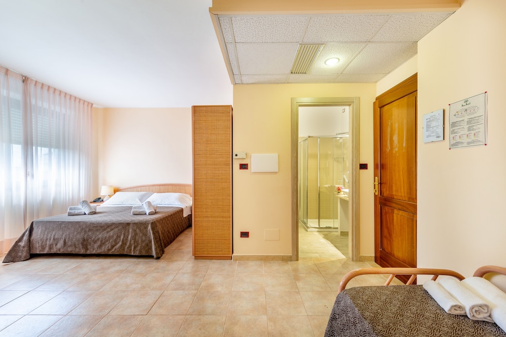 Rina Hotel 39/75