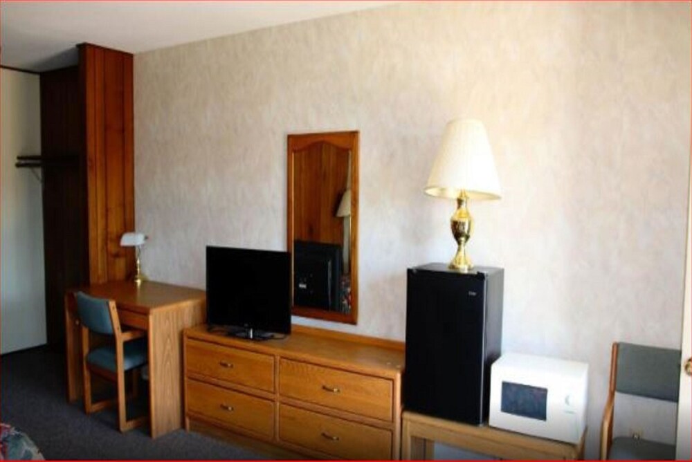 Love Hotels Tomahawk at Lake Mohawksin WI 6/49