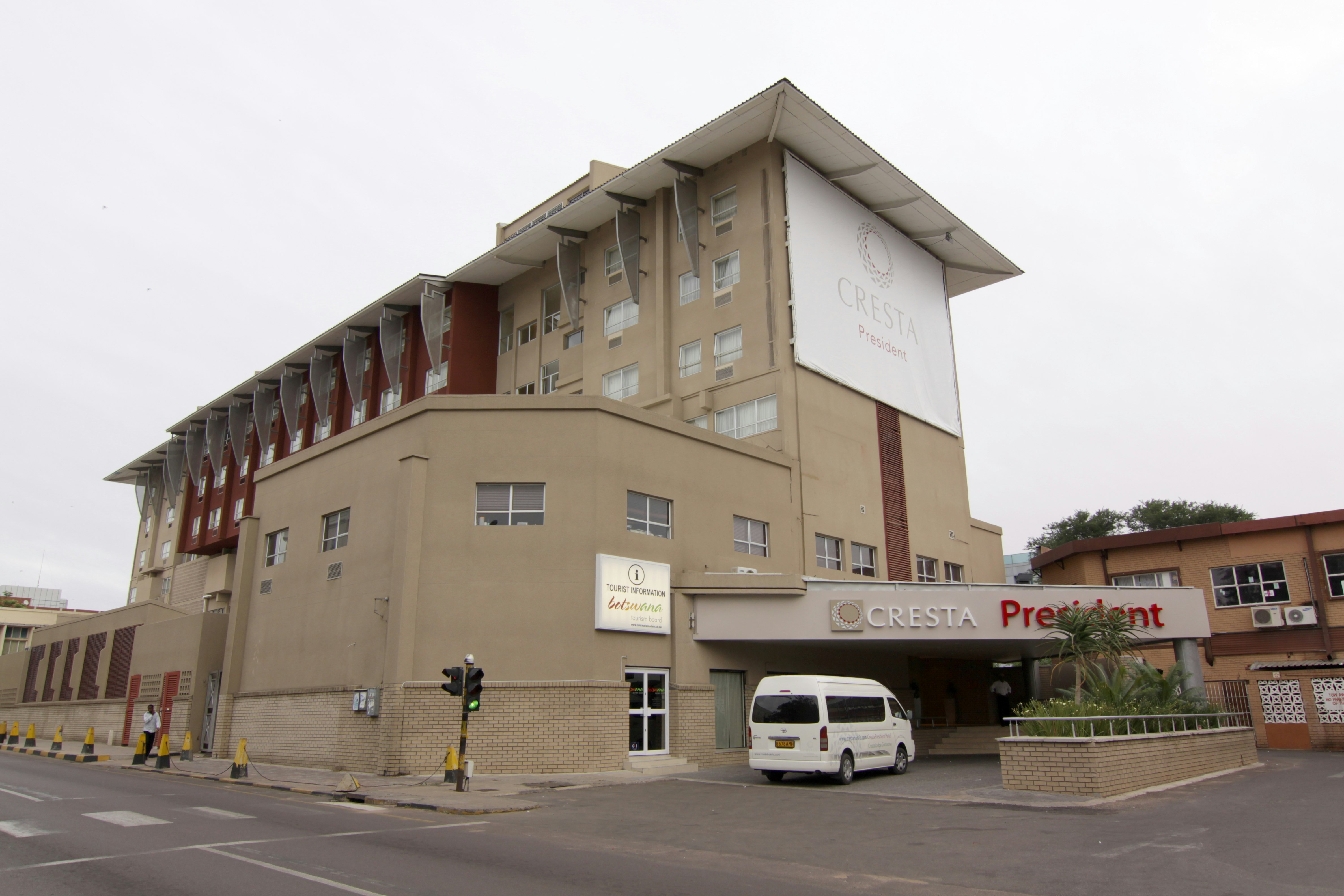 Cresta President 28/32