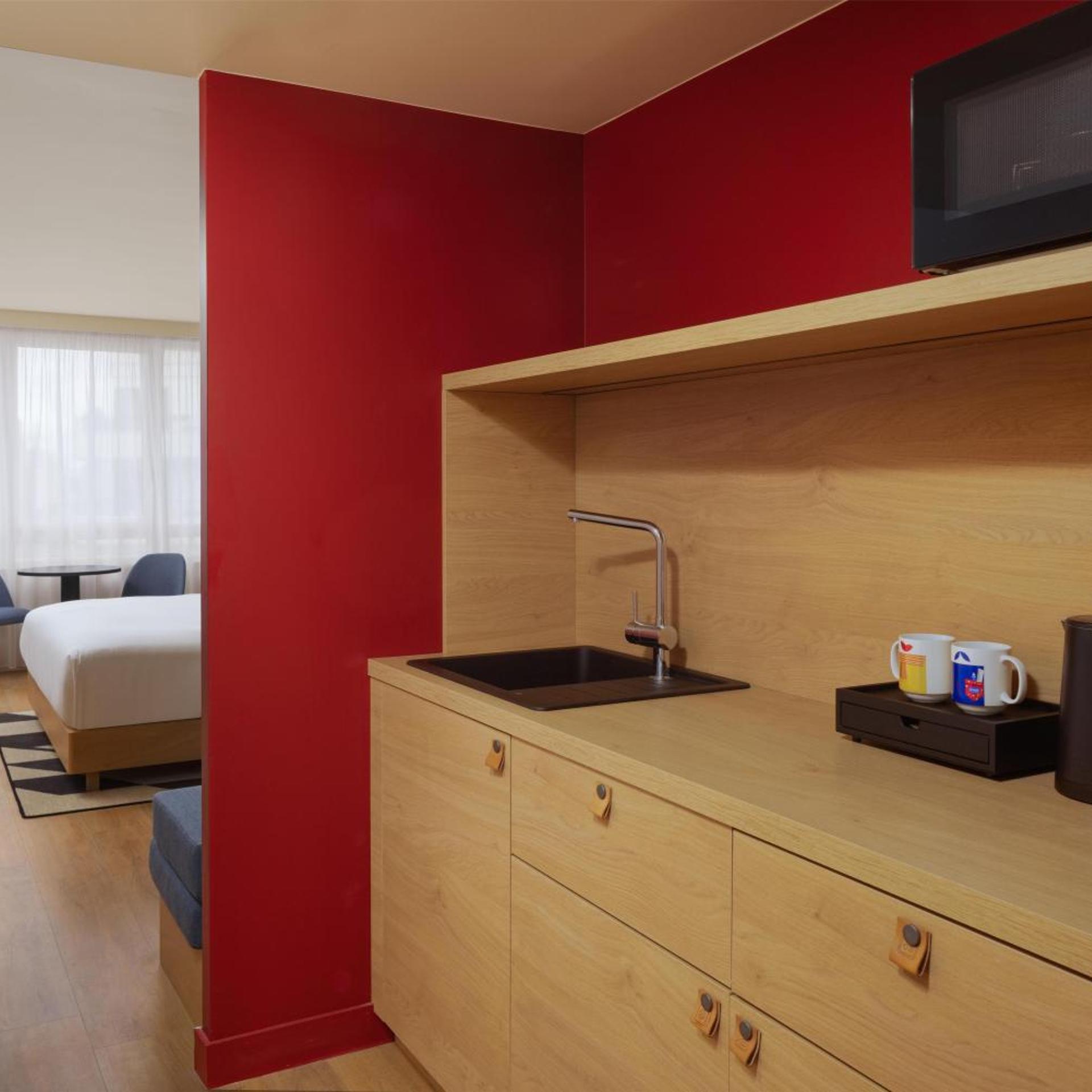 Hampton by Hilton Paris Saint Ouen 50/50