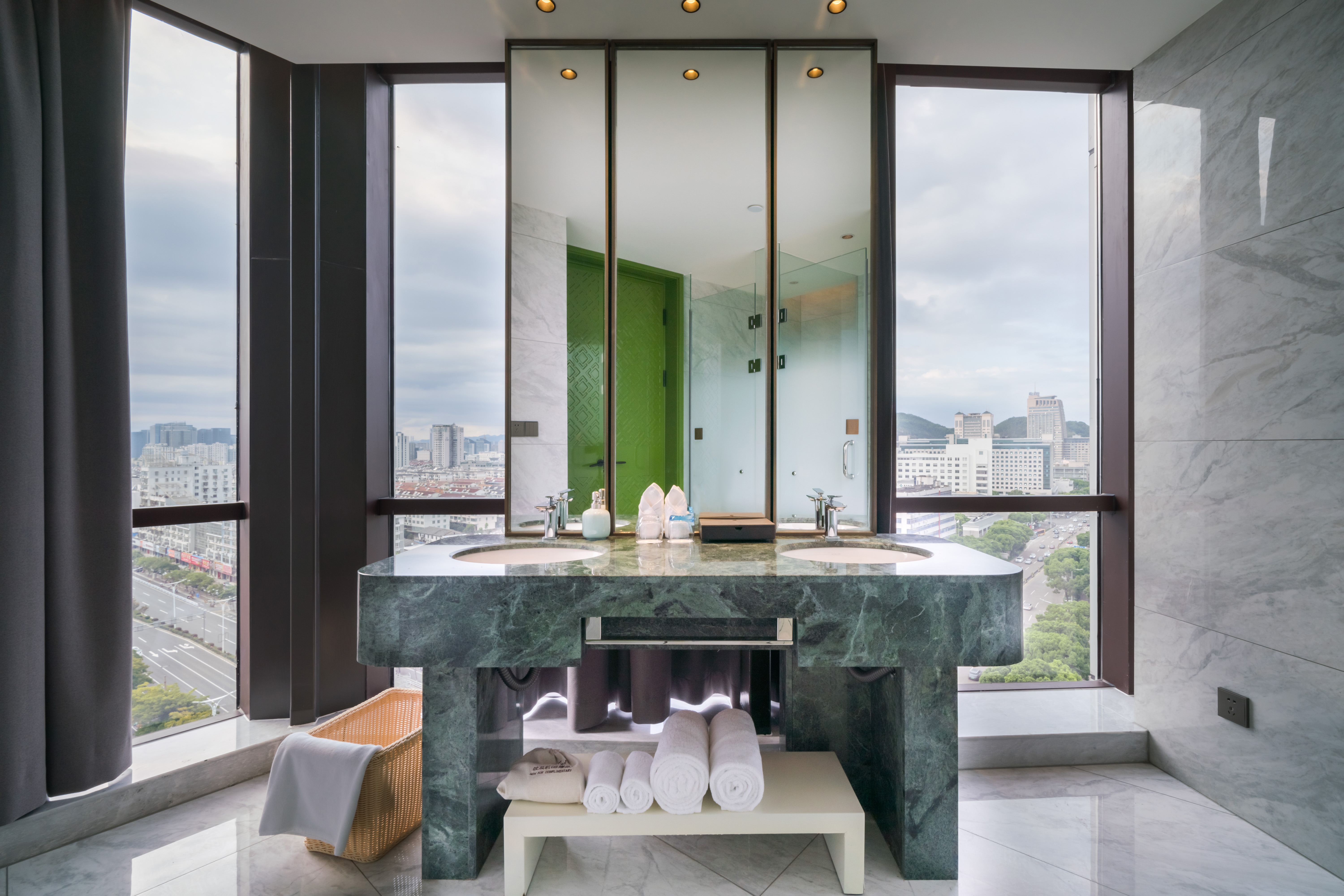 Rezen Hotel Jade Crystal 51/51