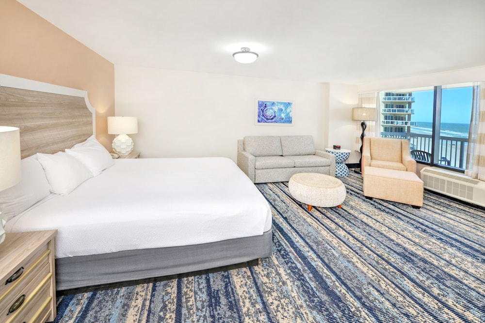 STANDARD, KING BED, PARTIAL OCEAN VIEW, SOFA, KITCHEN
