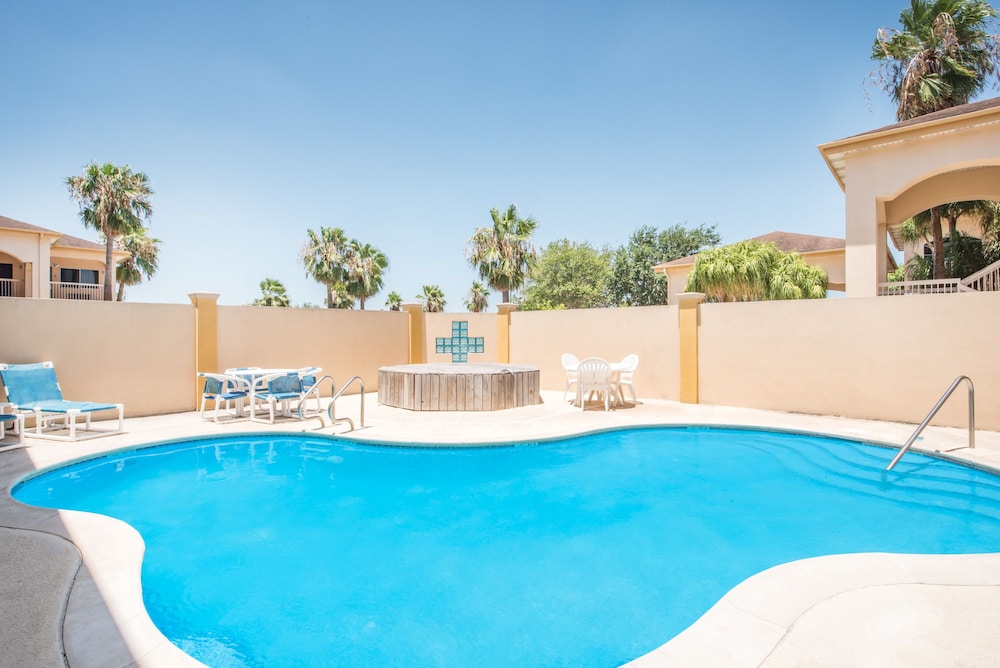 Knights Inn & Suites City Center Edinburg/McAllen 17/22