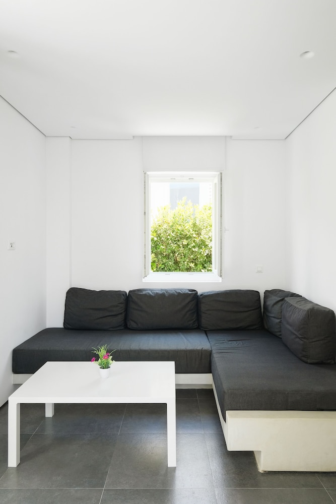 Relux Ios Hotel 52/74