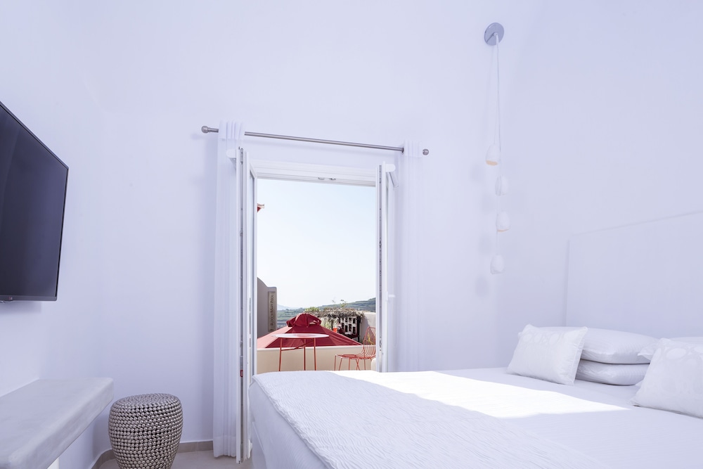 Art Hotel Santorini Adults Only 12/50