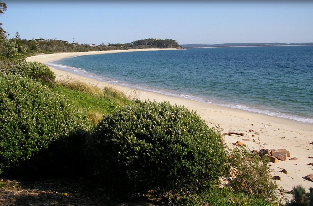 SHOAL BAY HOLIDAY PARK 56/70