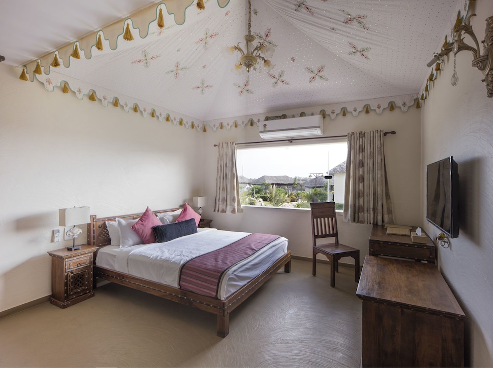 Serena Beach Resort 4/50