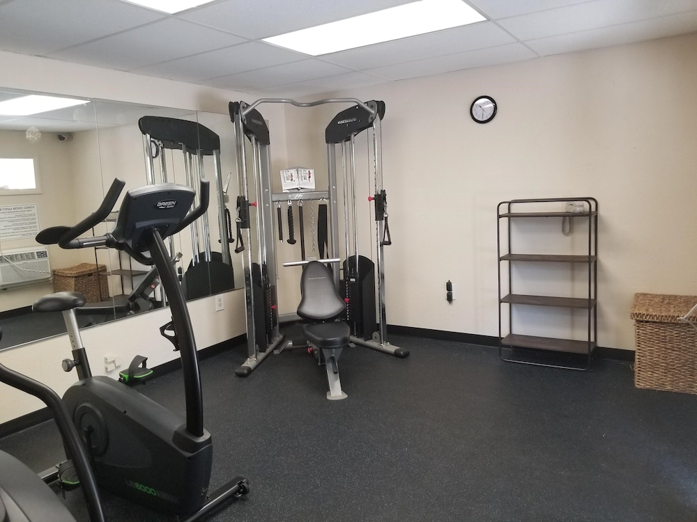 Baymont By Wyndham Sarasota 29/40