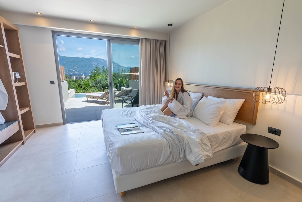 JUNIOR SUITE, EXECUTIVE, SEA VIEW, PRIVATE POOL