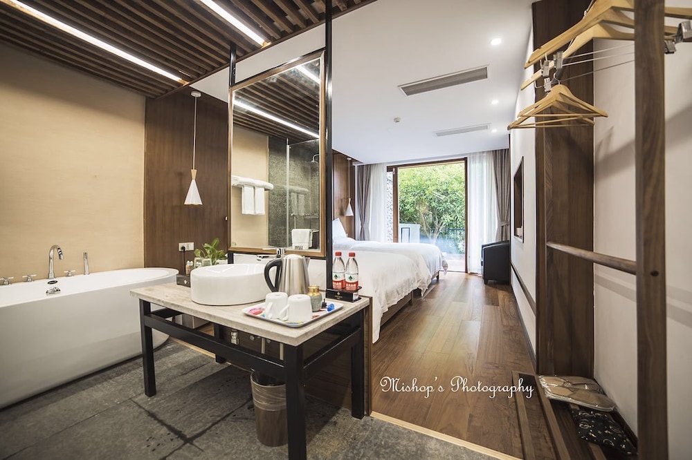 Fishman Homestay 54/56