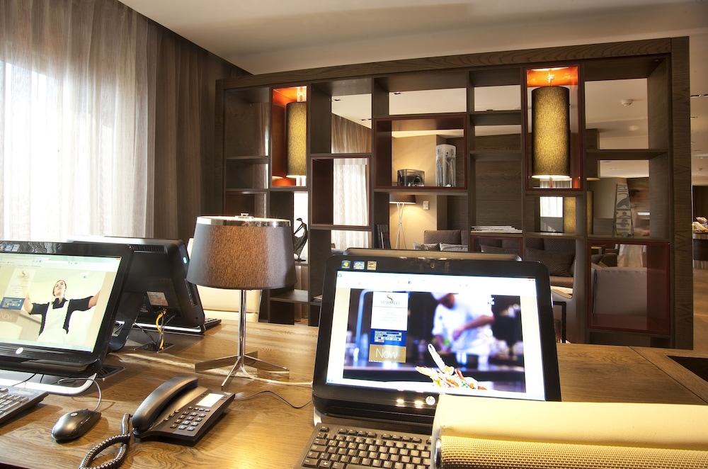 Surmeli Istanbul Hotel 64/72