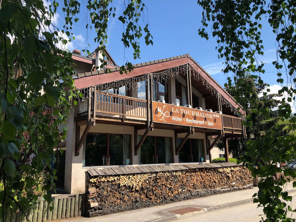 Homtel La Tourmaline 5/60