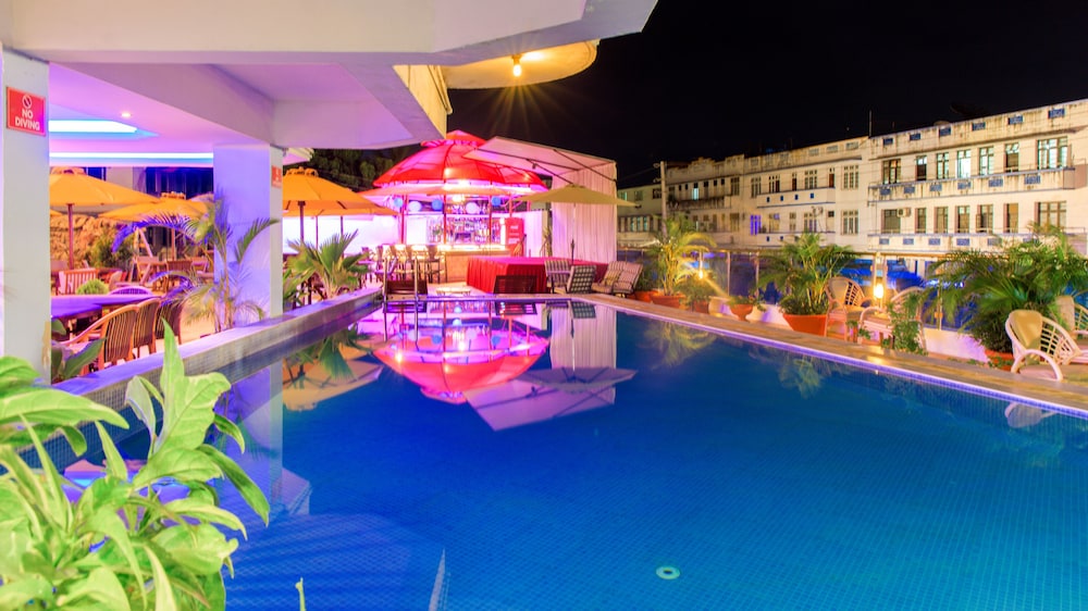 Hotel Sapphire 47/49