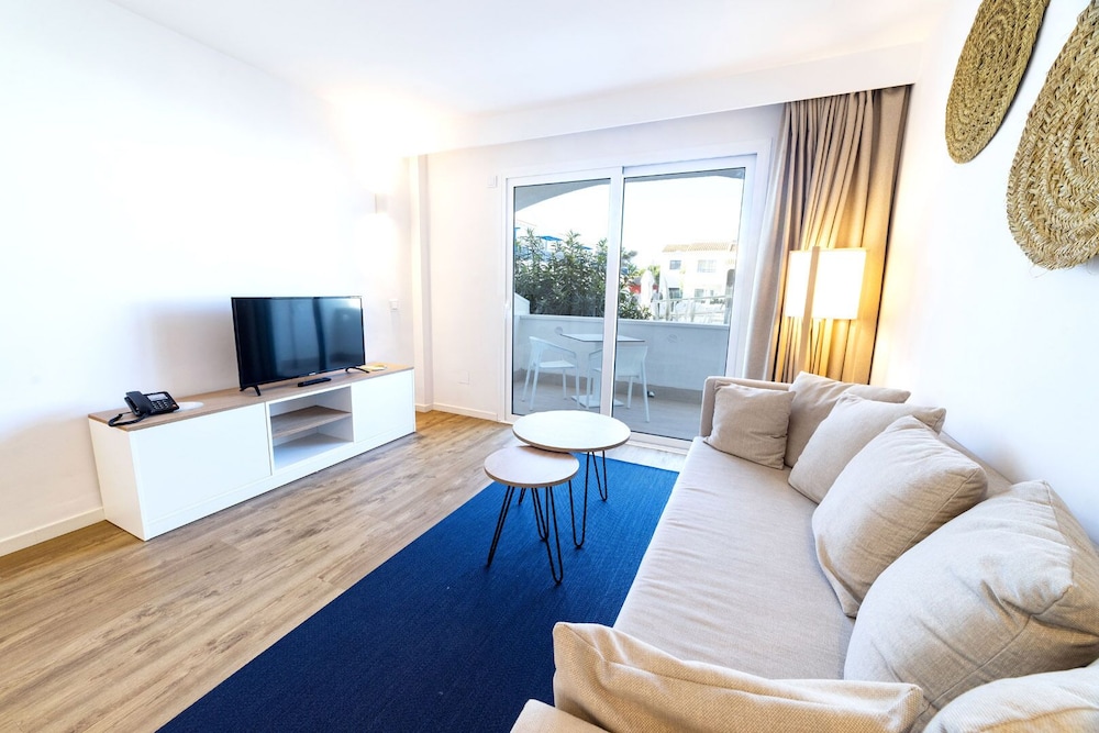 Parque Nereida Suites hotel 12/50