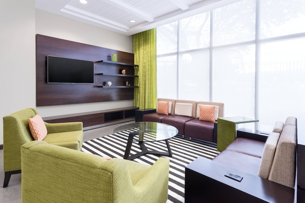Courtyard By Marriott Kingston Jamaica 30/51