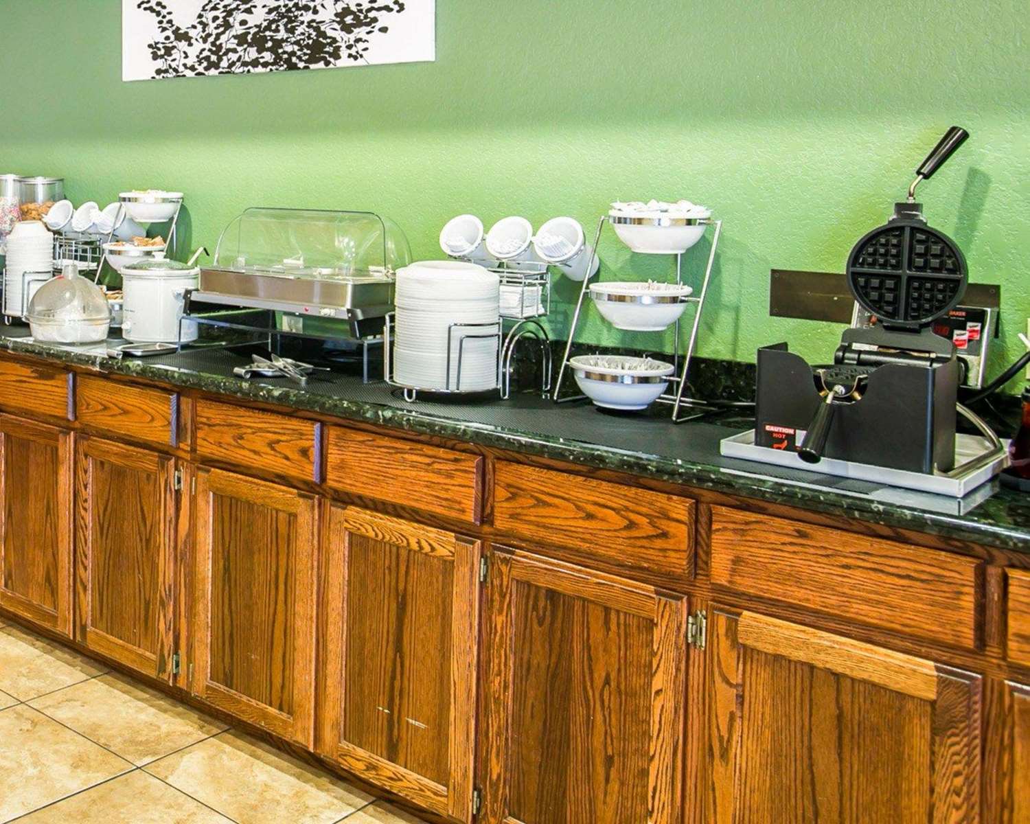 Sleep Inn & Suites Gonzales near Palmetto State Park 24/50