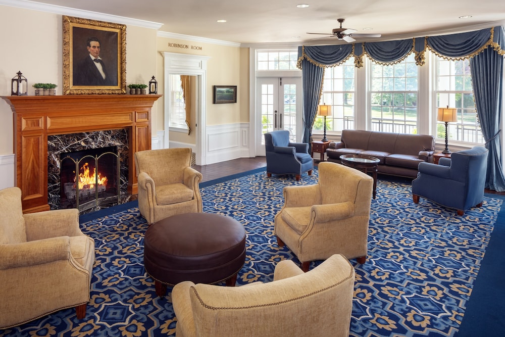 Historic Boone Tavern Hotel and Restaurant 46/69