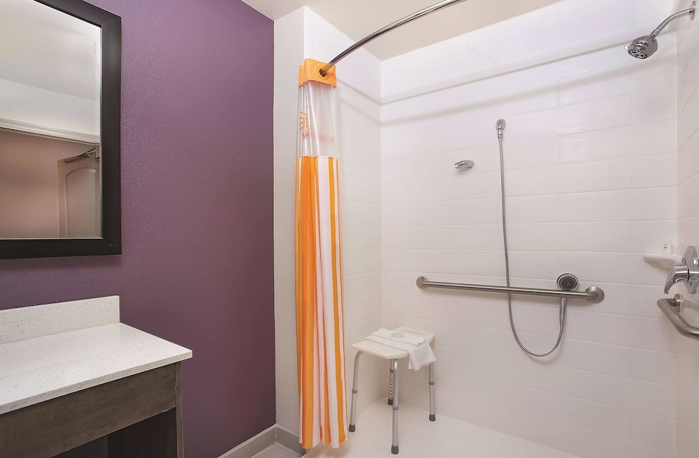 La Quinta Inn & Suites by Wyndham Chattanooga - Lookout Mtn 6/41
